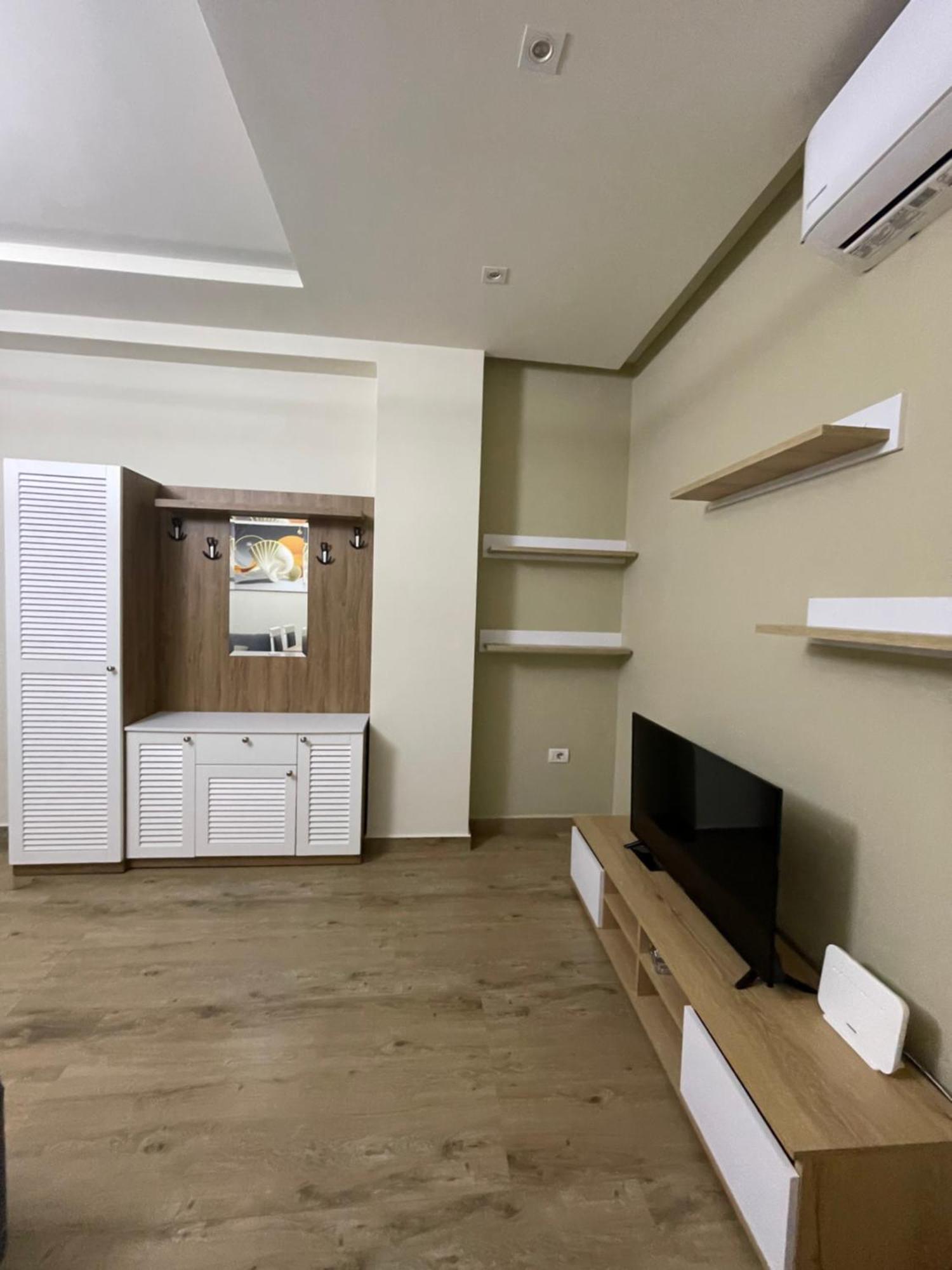 Condor Center Luxury Apartment ティラナ エクステリア 写真